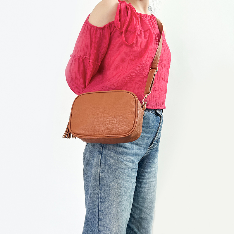 PU Leather Removable Shoulder Strap Zipper Crossbody Bag