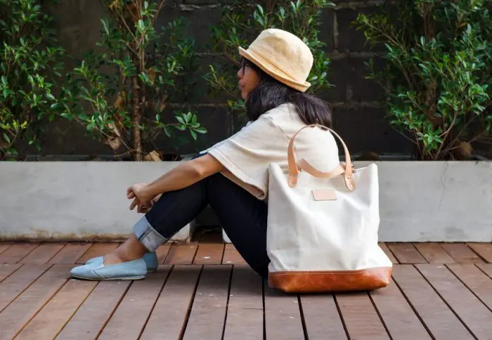 clean canvas tote bag